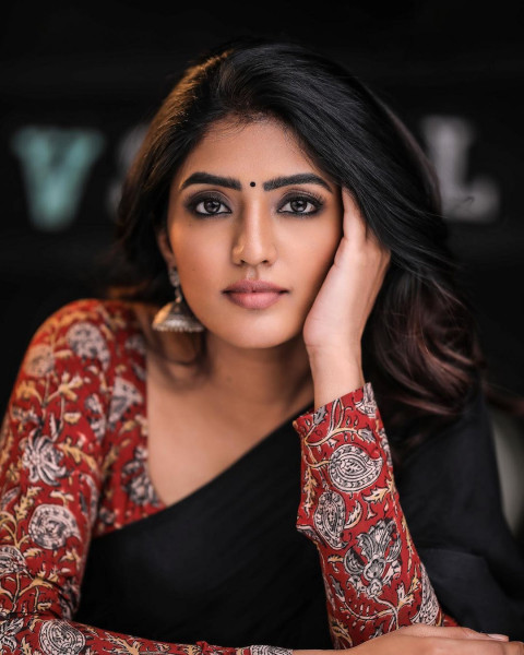 Eesha Rebba Photos Whatsapp Dp Wallpapers Mobile