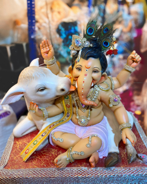 Ganpati Bappa Statue Wallpaper free Download Image