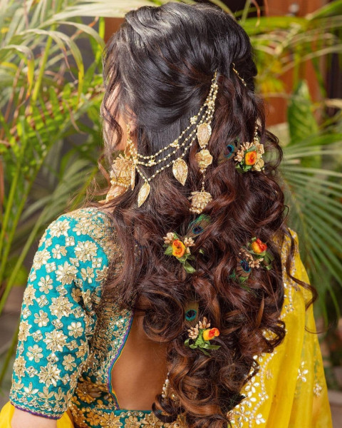 Haldi Photography Ideas For Wedding Pics