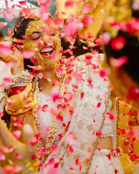 Haldi Photoshoot Girl PICTURES For Pre Wedding Wallpapers