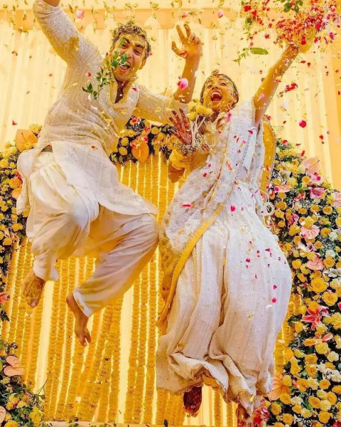 Haldi Photoshoot Girl PICTURES For Pre Wedding Wallpapers