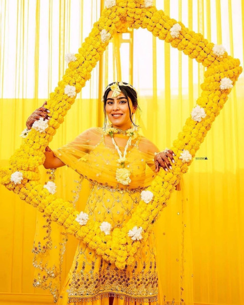 Haldi Photoshoot Girl PICTURES For Pre Wedding Wallpapers