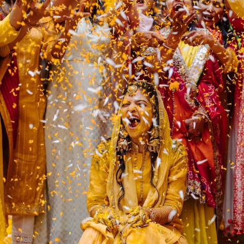 Haldi Photoshoot Girl PICTURES For Pre Wedding Wallpapers
