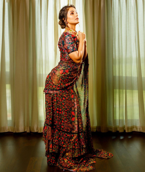 Hina Khan Cute Wallpaper Images Photos DP HD
