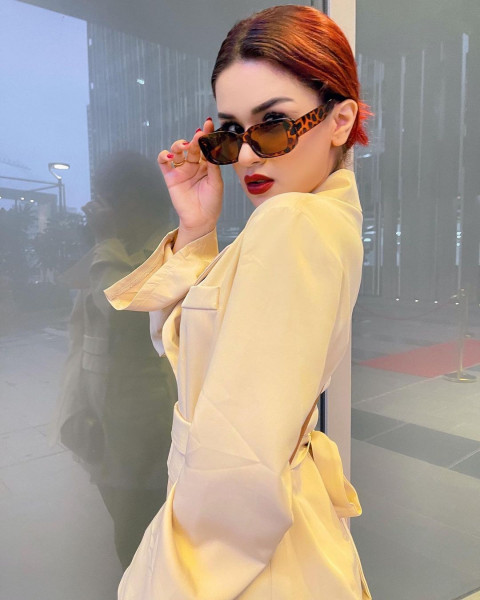 Hot Avneet kaur Wallpaper Images For Mobile Dp