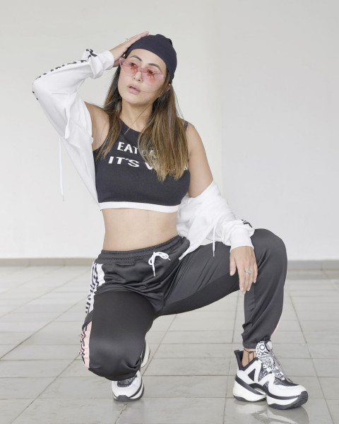 Hot Hina Khan Pictures For WhatsApp Images  DP