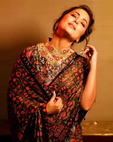 Hot Look Hina Khan Wallpaper Images Full HD