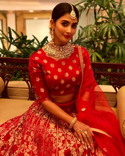 Hot Pooja Hegde Images Download HD Status Pictures WhatsApp