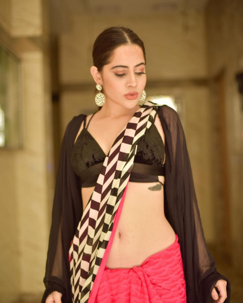 Hot Urfi Javed Beautiful Full HD Photos Mobile   Wallpapers