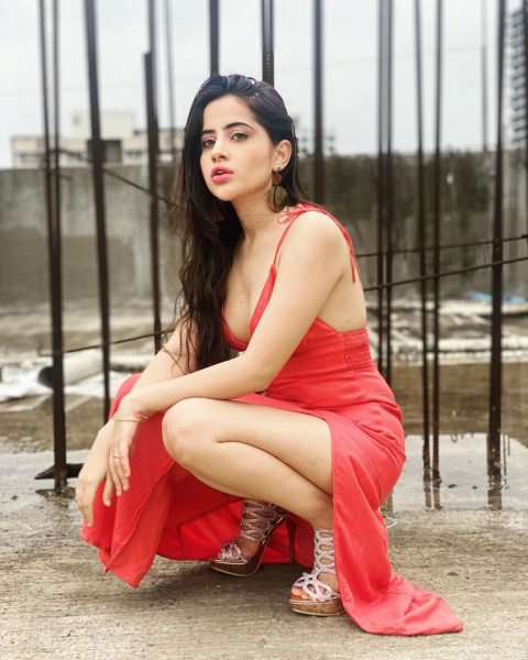 Hot Urfi Javed Beautiful Full HD Photos Mobile   Wallpapers