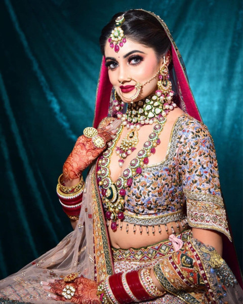 Indian Stylish Wedding Jewellery Photoshoot With Dulhan