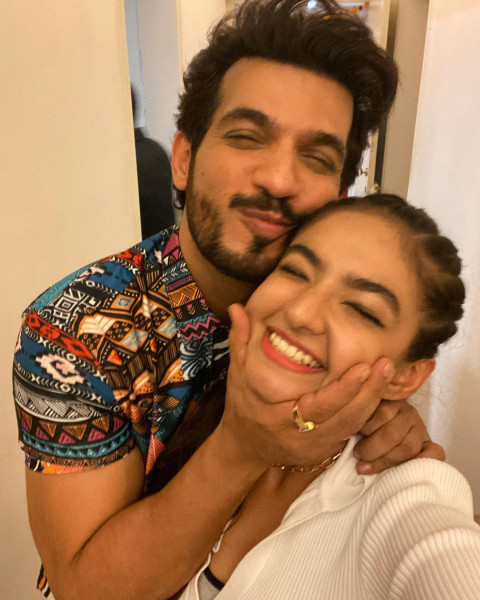 Indian Tv Star Anushka Sen Wallpaper HD Pic