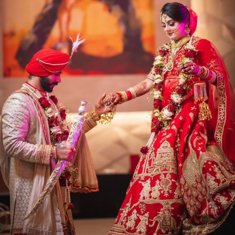 Indian Wedding Couple Photography Ideas Pictures
