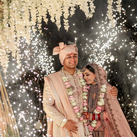 Indian Wedding Couple Portrait Images Download