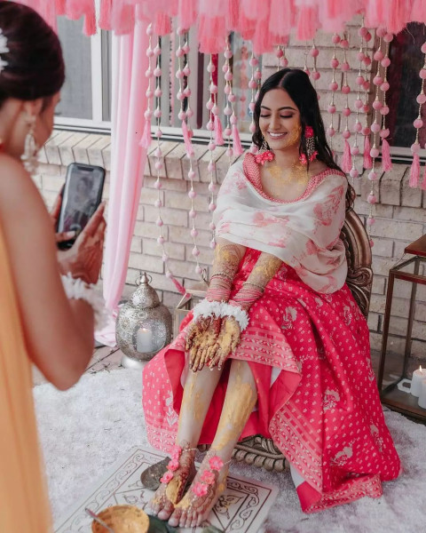 Indian Wedding Photoshoot Dresses Pics For Girls