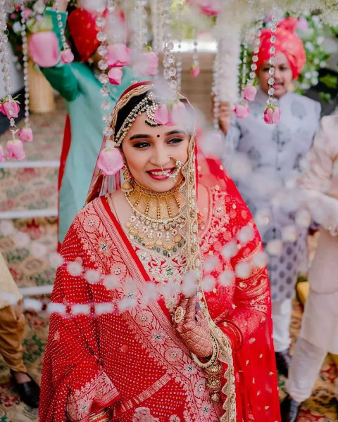 Indian Wedding Photoshoot Dresses Pics For Girls