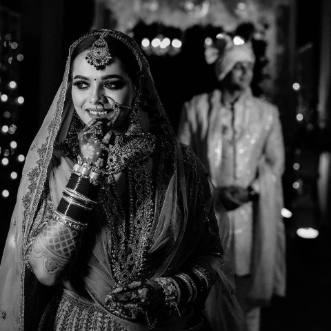 Indian Wedding Photoshoot Pose Ideas For Girls Picstures