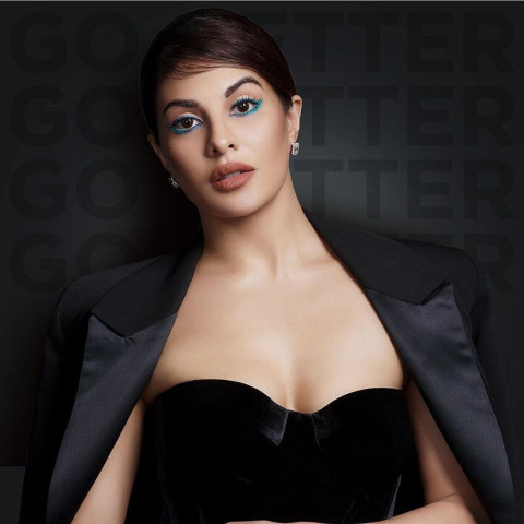 Jacqueline Fernandez Hot Images DP for Whatsapp Pics