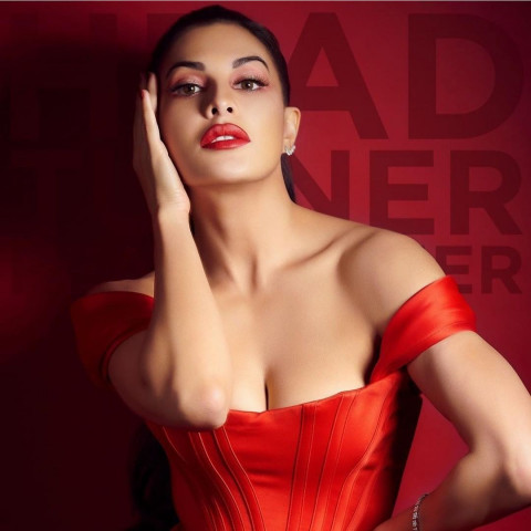 Jacqueline Fernandez Hot Images DP for Whatsapp Pics