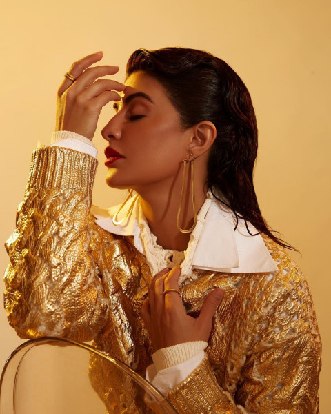 Jacqueline Fernandez Sexy Beautiful Mobile Wallpapers