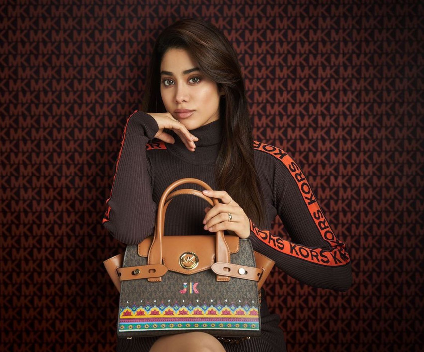 Janhvi Kapoor Hot Actress Wallpapers HD Pic