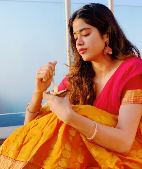 Janhvi Kapoor Hot Images HD Wallpaper Wp
