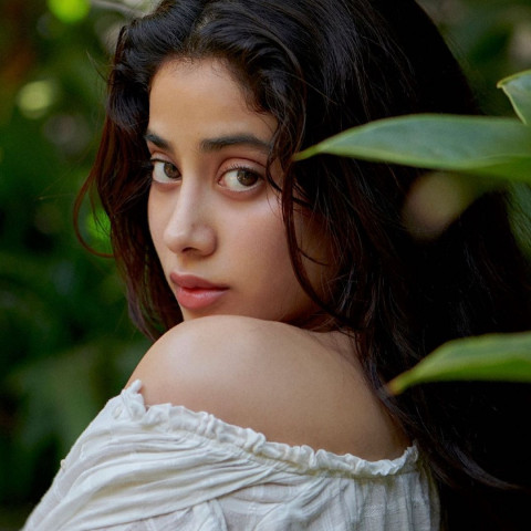 Janhvi Kapoor Hot Images HD Wallpaper Wp Dp