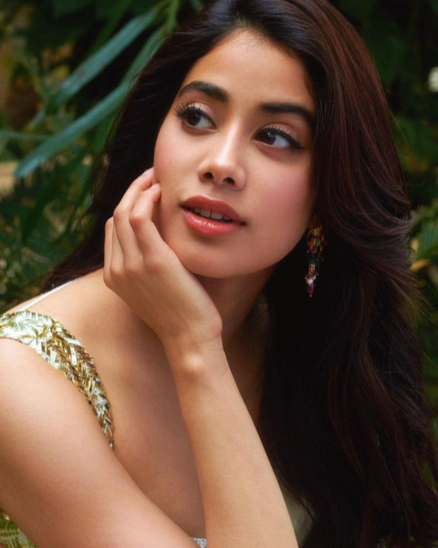 Janhvikapoor Beautiful Wallpapers Download Img
