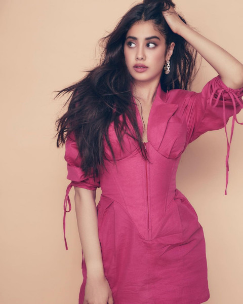 Janhvikapoor Beautiful Wallpapers Download Pic