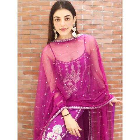 Kajal Agarwal Beautiful HD Photoshoot Stills & Hot Mobile Wallpapers HD