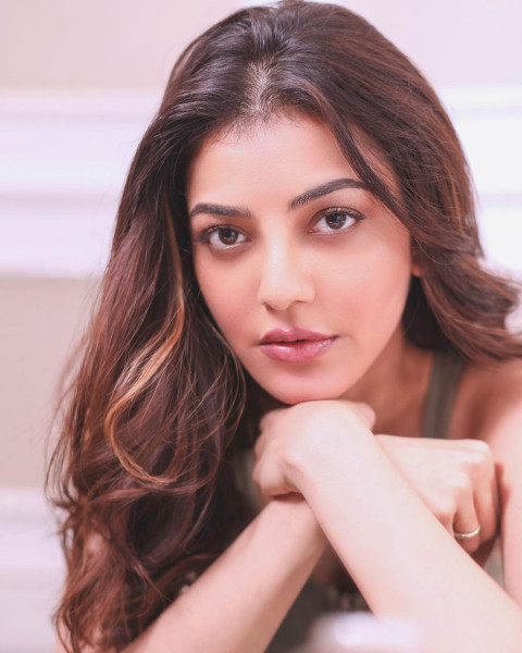 Kajal Agarwal Beautiful HD Photoshoot Stills & Hot Mobile Wallpapers HD