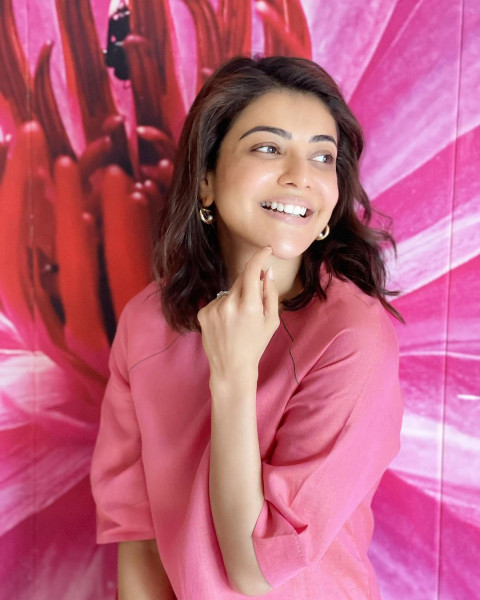 Kajal Agarwal Hot HD Photoshoot Mobile Wallpapers HD