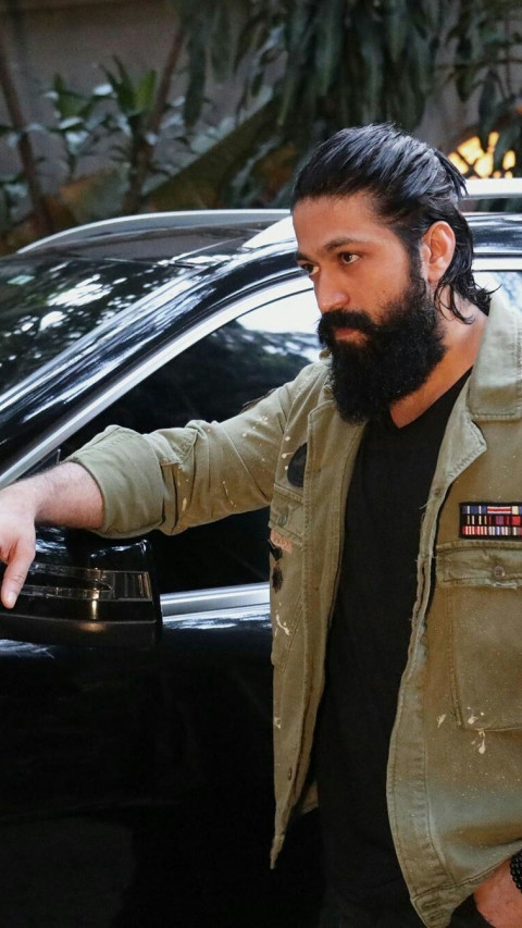 KGF Rocky Yash Wallpaper Download HD