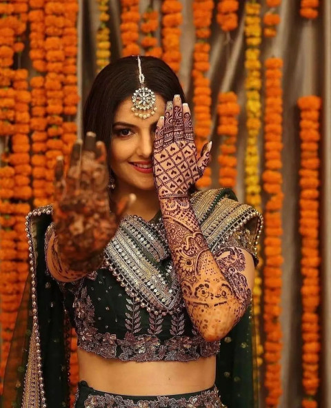 Latest Mehndi Design Wallpaper For Wedding Dulhan