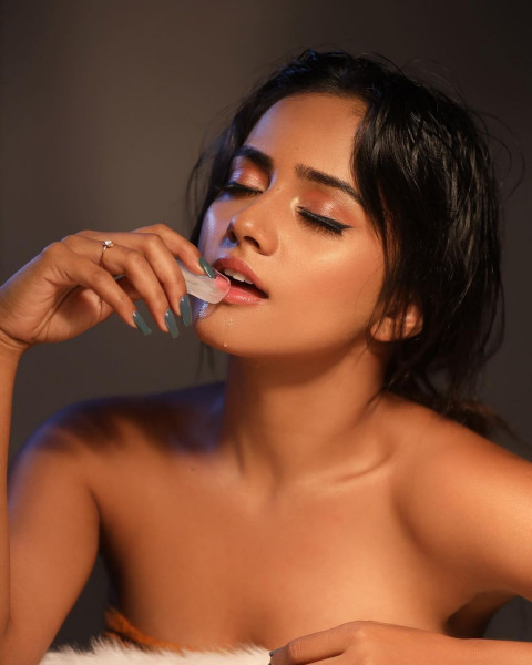 Model Nisha Guragain Photos HD Wallpapers Pics