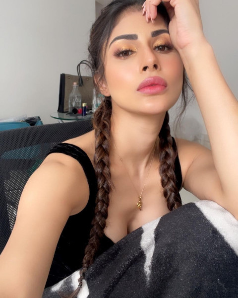 Mouni Roy Actress Full HD Wallpapers For Mobile