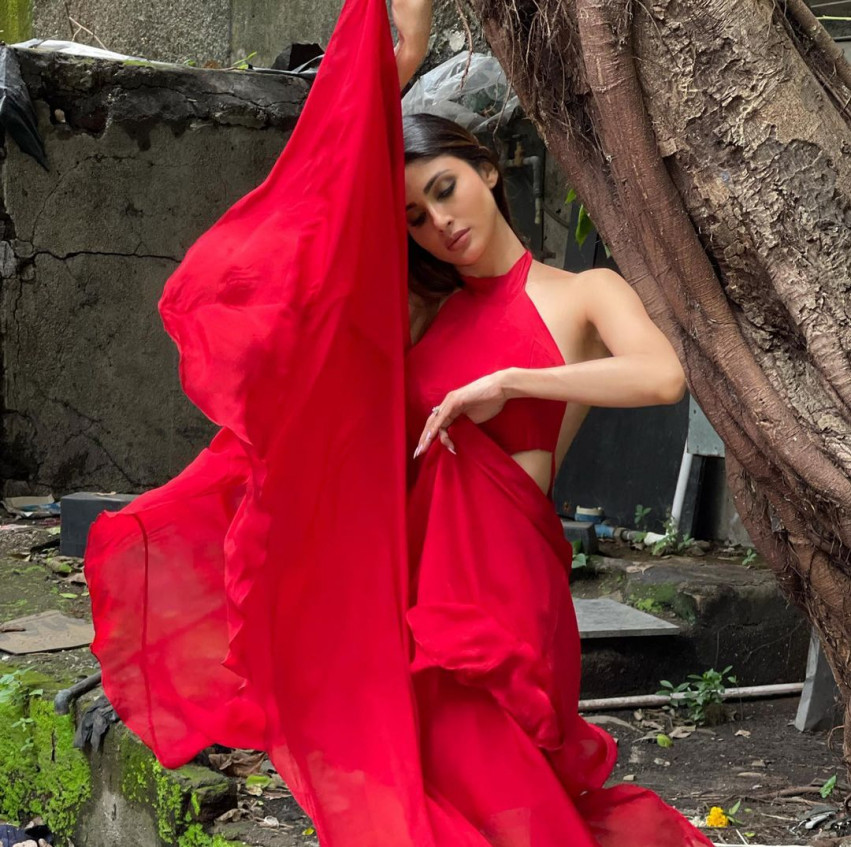 Mouni Roy Actress Full HD Wallpapers Images Photos