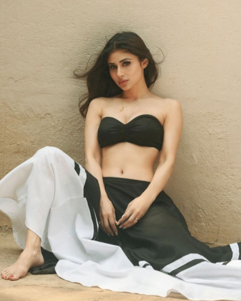 Mouni Roy Full HD Wallpapers Images Photos DP Pic