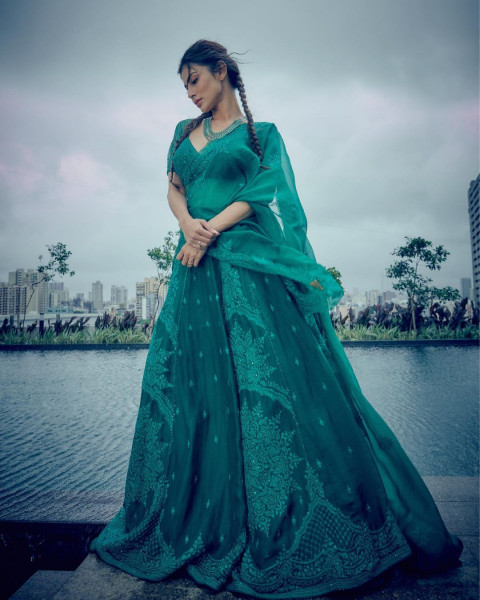 Mouni Roy HD Wallpapers Images Photos