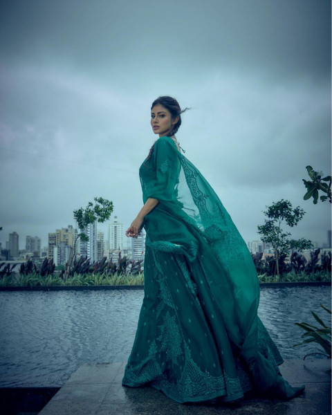 Mouni Roy HD Wallpapers Images Photos