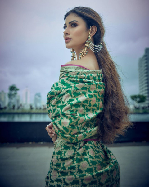 Mouni Roy HD Wallpapers Images Photos Download