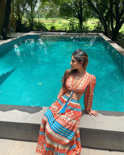 Mouni Roy HD Wallpapers Images Photos Download