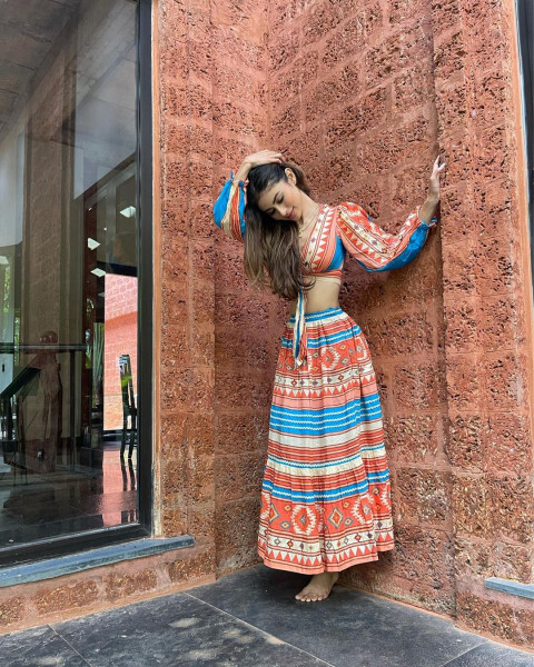 Mouni Roy HD Wallpapers Images Photos Download