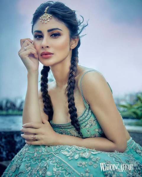 Mouni Roy HD Wallpapers Images WhatsApp DP Pic