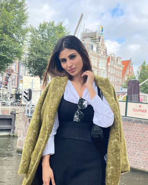 Mouni Roy HD Wallpapers Photos WhatsApp Dp