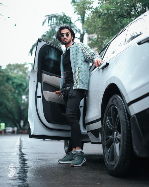 Mr  Faisu Handsome Look Pictures Dp With car