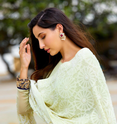 Nora Fatehi Wallpaper Dp For Mobile Dp Photos