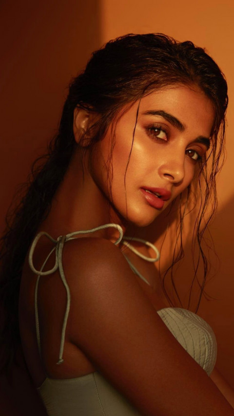 Pooja Hegde Hot Wallpapers Full HD Pictures Free Pic