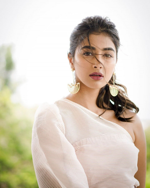 Pooja Hegde Photo Download Full HD Whatsapp Dp Pic