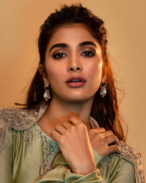 Pooja Hegde Photos WhatsApp Status Dp Wallpaper